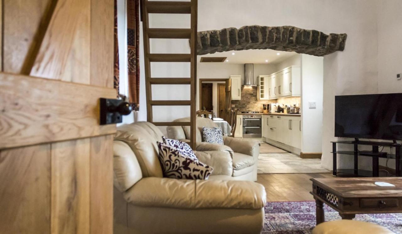 Orchard Cottage - Luxurious Barn Conversion - Beavers Hill Manorbier Ngoại thất bức ảnh